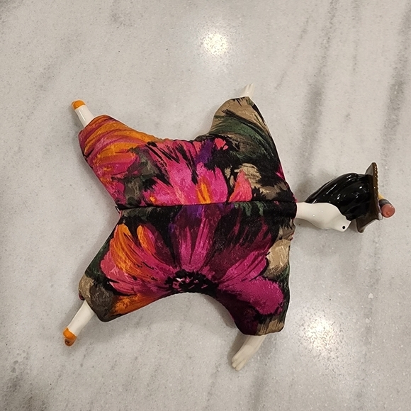 Poupee By Isabella Millet Paper Weight Doll - Picture 6 of 6